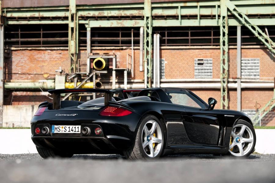  Porsche Carrera GT by Edo Competition 2015 года  (фото 11 из 16)